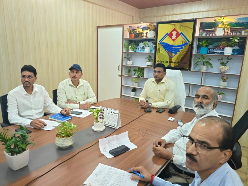 धामी सरकार का बड़ा कदम, पिथौरागढ़ जिला न्यायालय में बनेगी तीन मंजिला पार्किंग, सचिव डॉ. आर राजेश कुमार ने अधिकारियों को दिए सख्त निर्देश